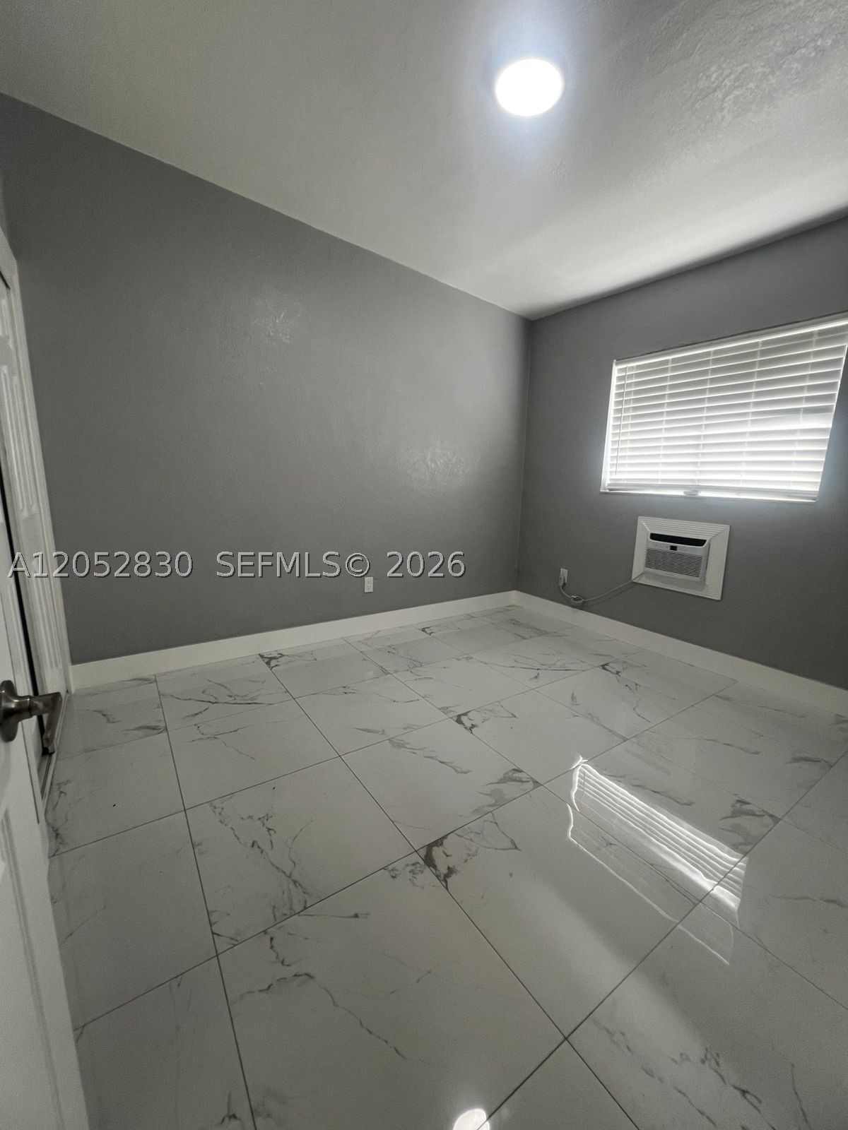 SUBURBAN PARK - Residential Lease