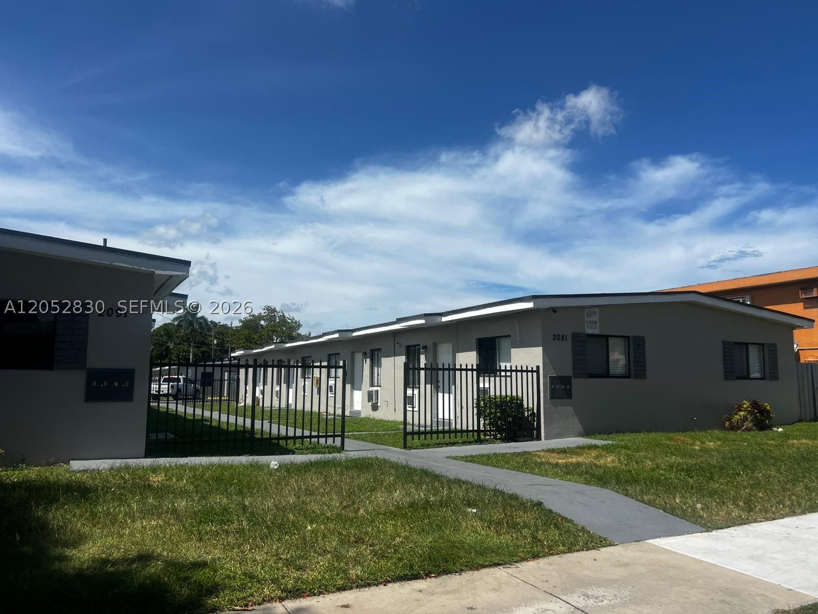 SUBURBAN PARK - Residential Lease