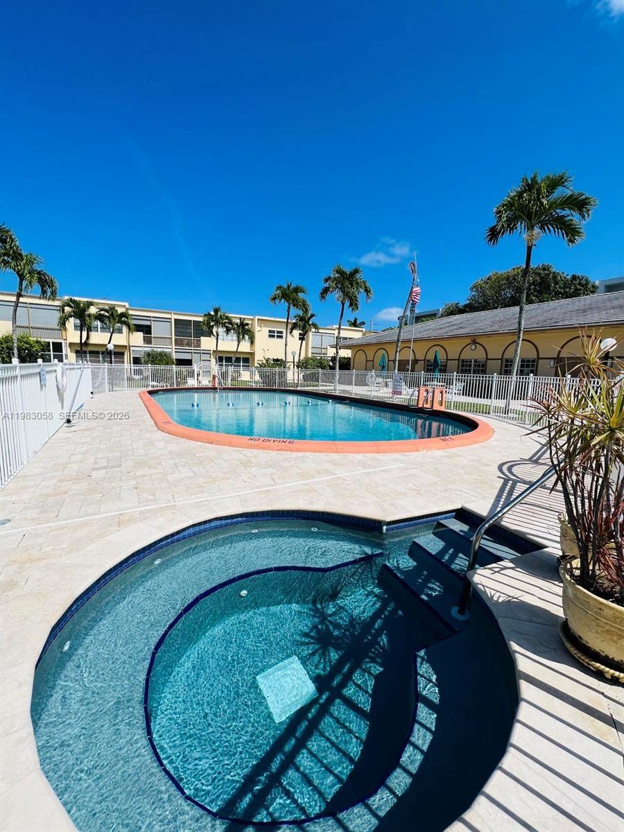 IRVINGTON GARDENS CONDO - Residential