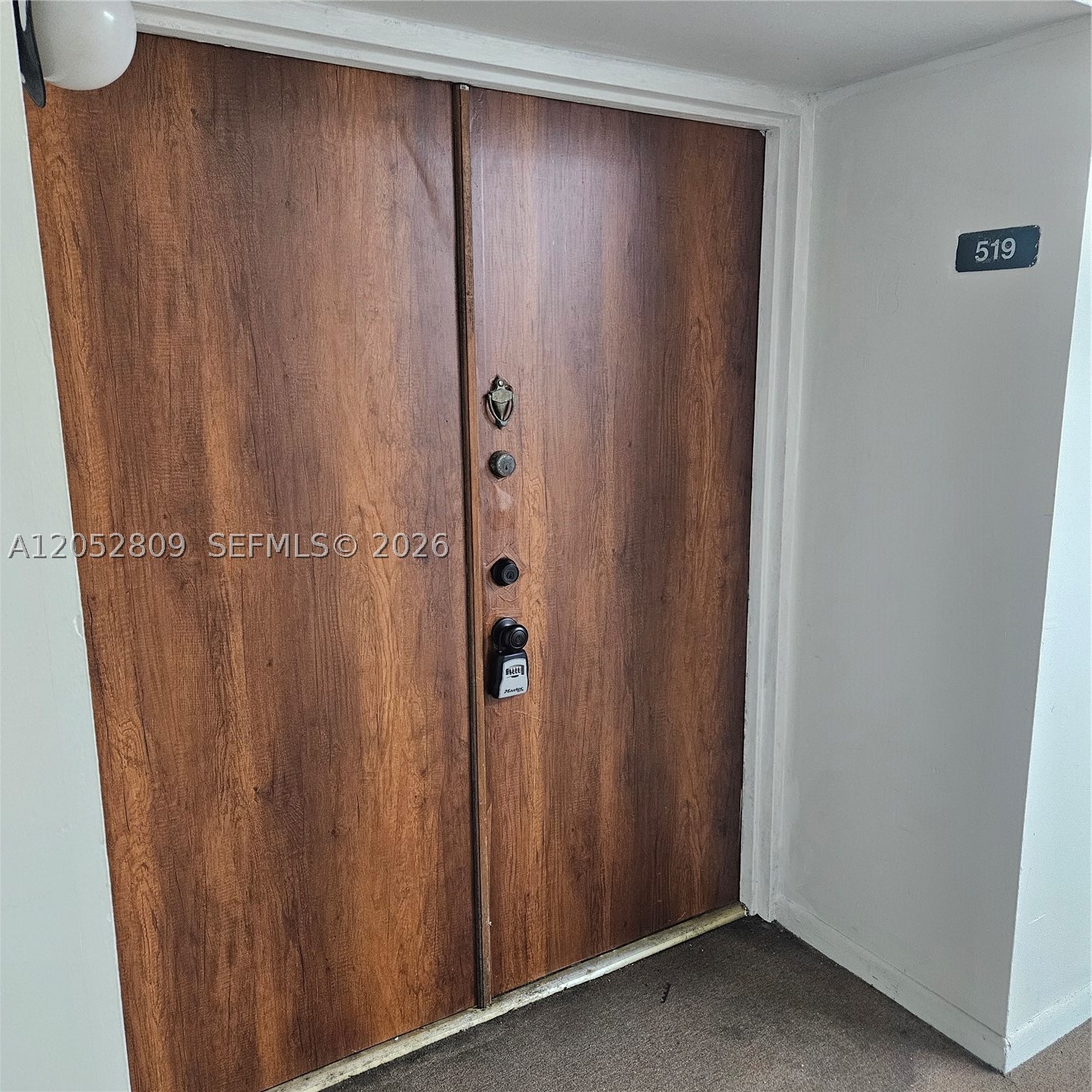 INTERNATIONAL PARK CONDO - Residential