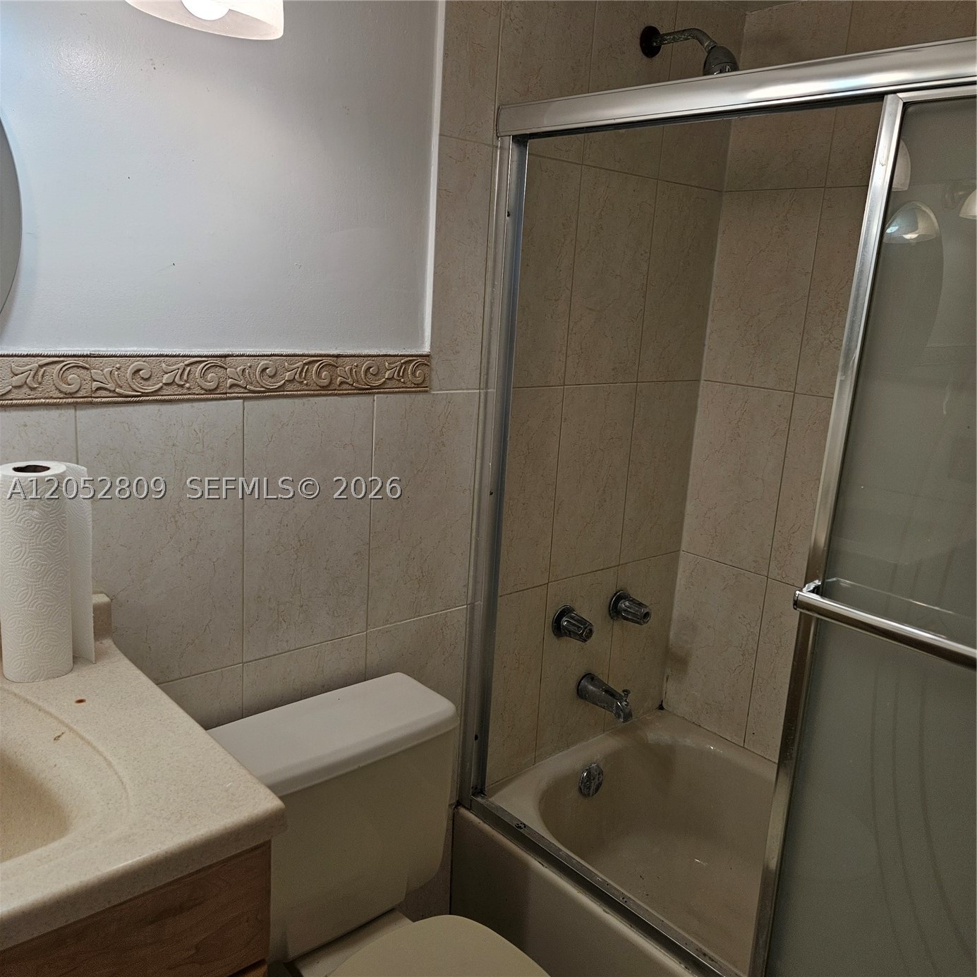 INTERNATIONAL PARK CONDO - Residential