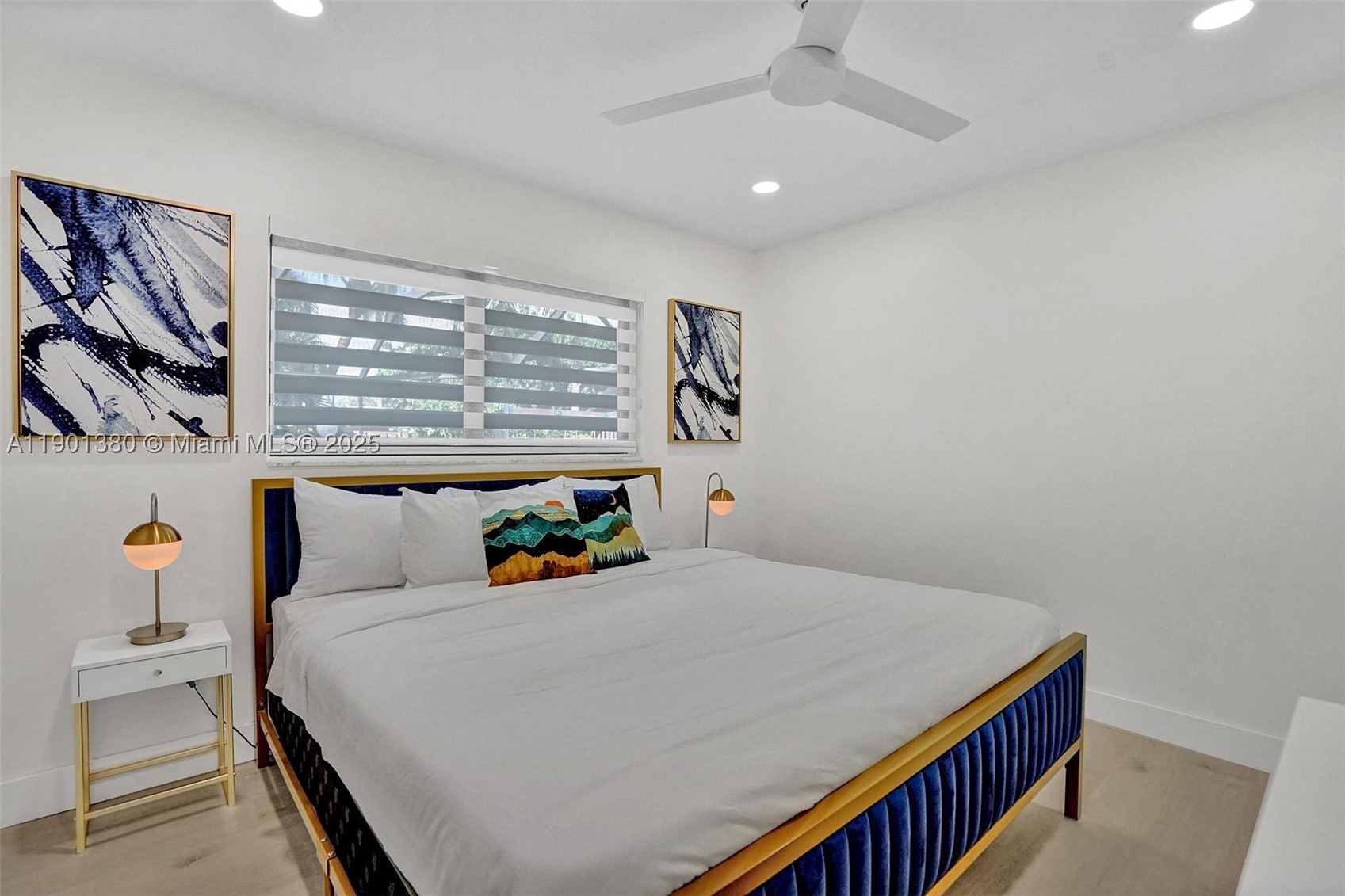 HOLLYWOOD LAKES SECTION - Residential