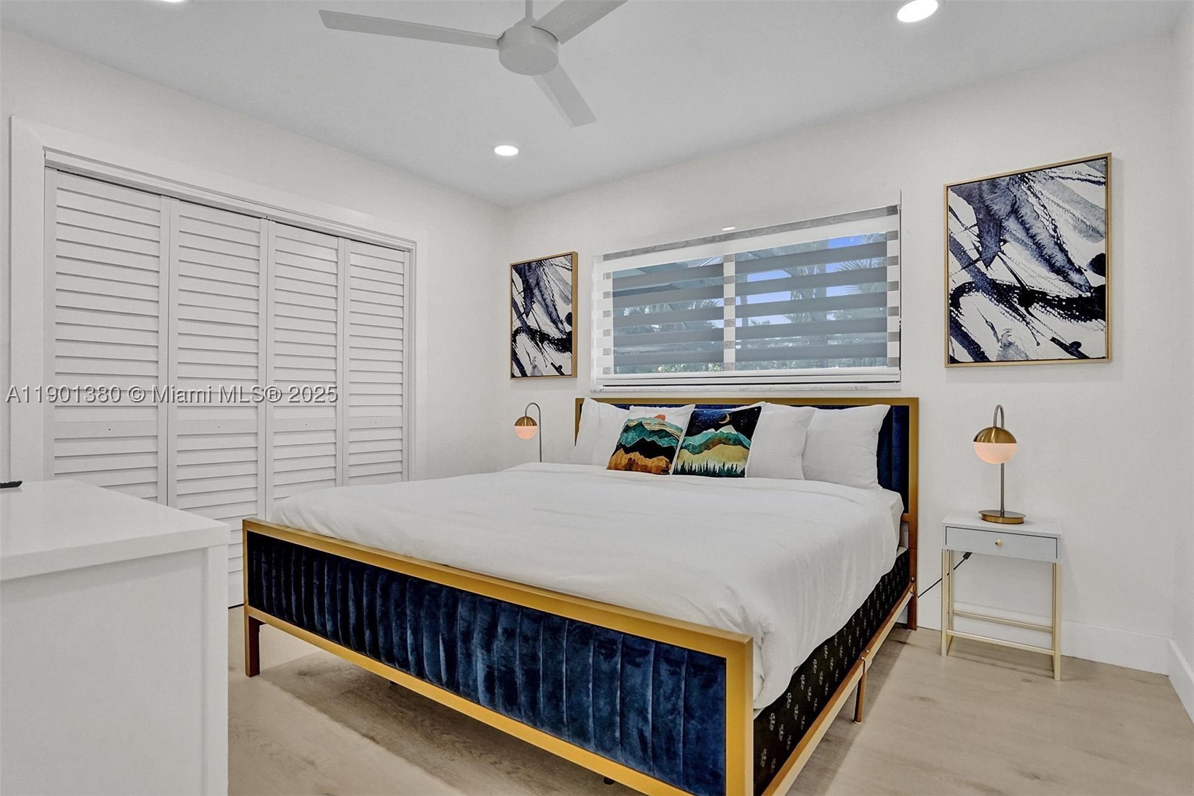 HOLLYWOOD LAKES SECTION - Residential
