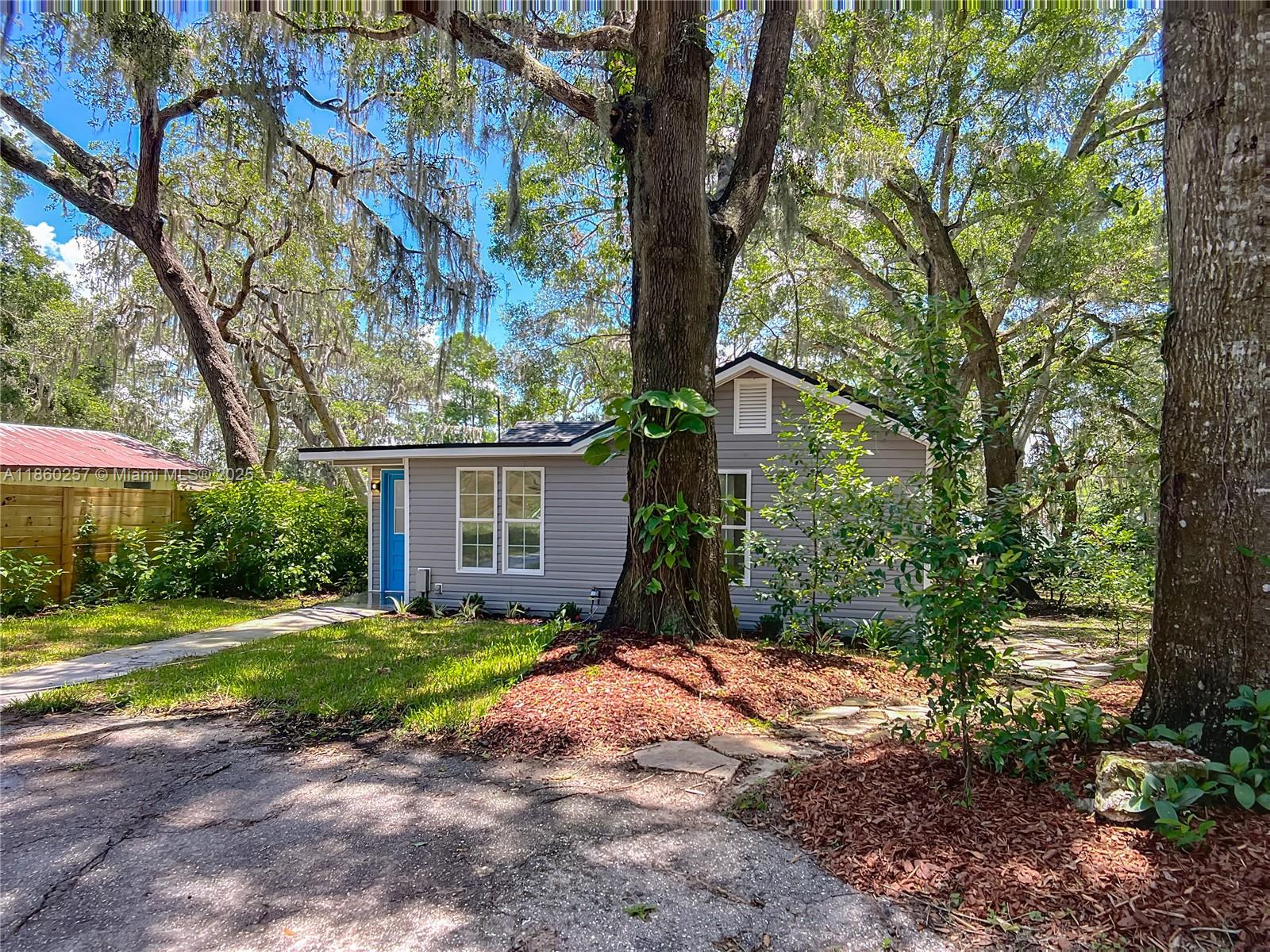 LAKE SHORE - Residential Income