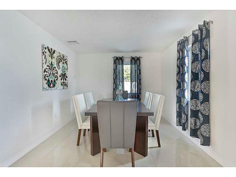 CORAL WAY PLAZA - Residential