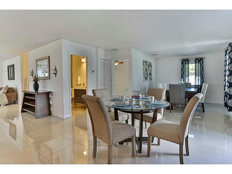 CORAL WAY PLAZA - Residential
