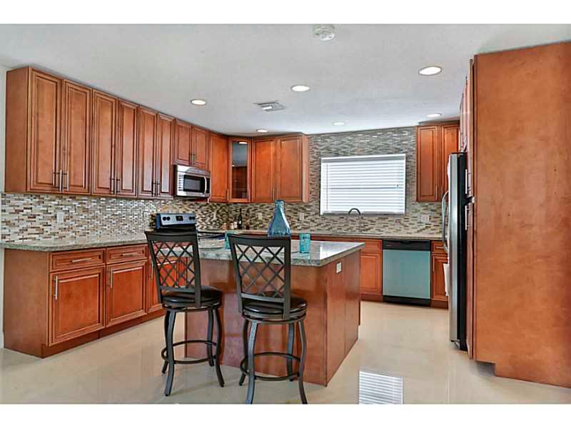 CORAL WAY PLAZA - Residential