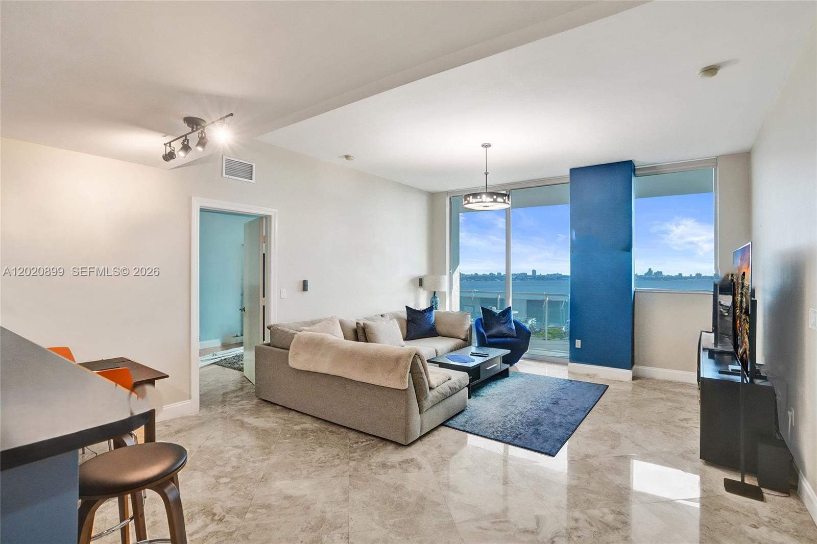 THE LEXI CONDO - Residential