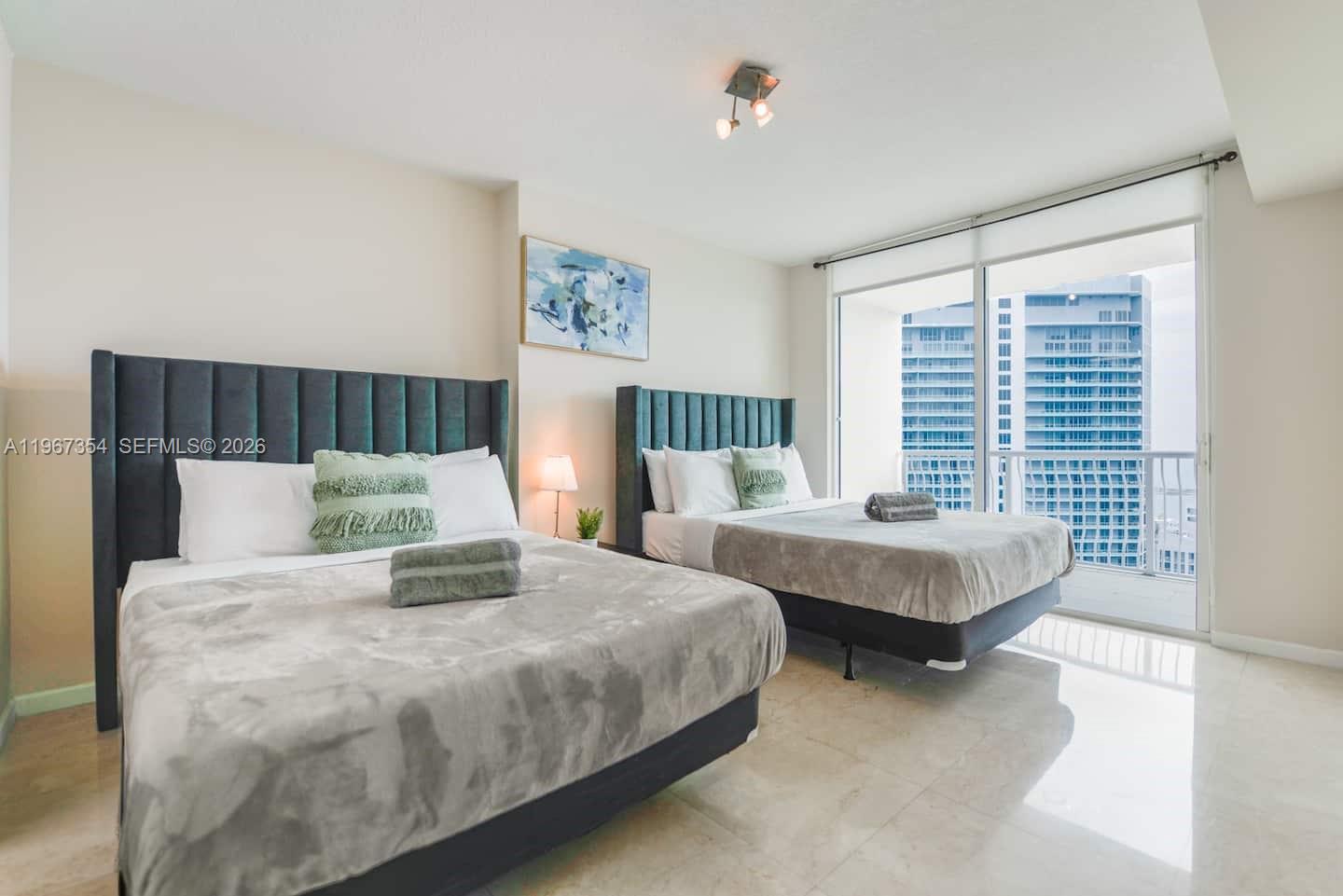 THE CLUB AT BRICKELL BAY - Residential