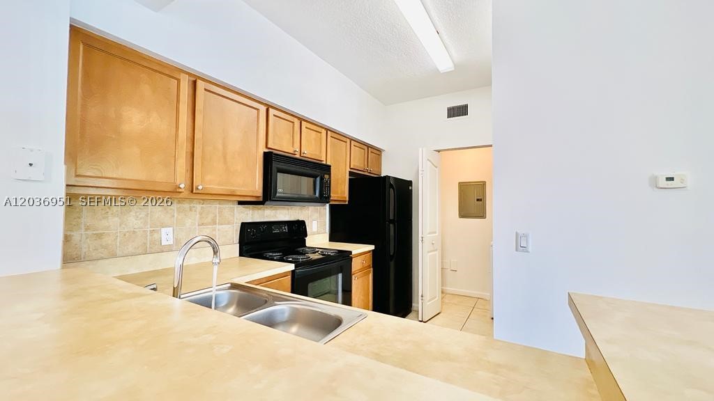 FIORE AT THE GARDENS COND - Residential Lease