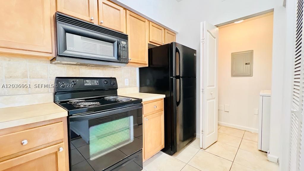 FIORE AT THE GARDENS COND - Residential Lease