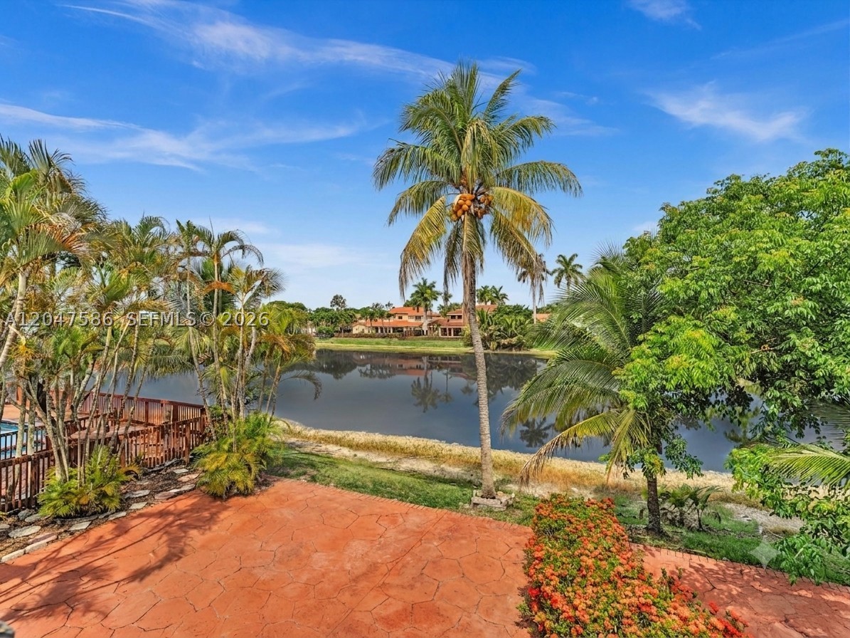 LAKES OF THE MEADOW PATIO - Residential