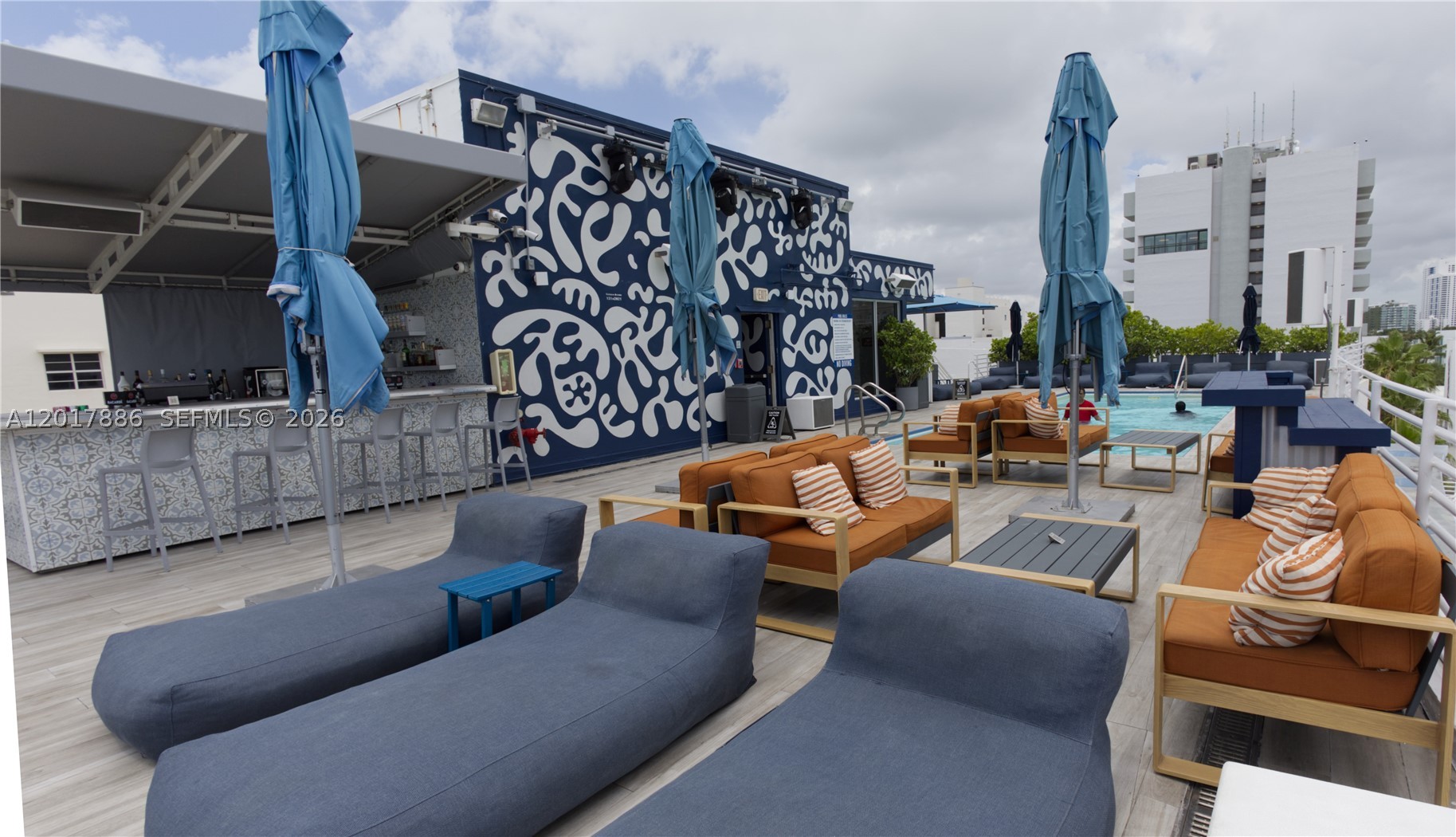 THE STRAND ON OCEAN DRIVE - Residential
