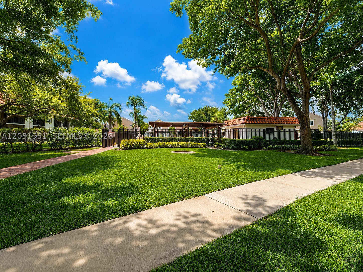 WATERSIDE VILLAGE THREE C - Residential
