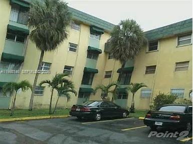 LAS ESTRELLAS CONDO - Residential