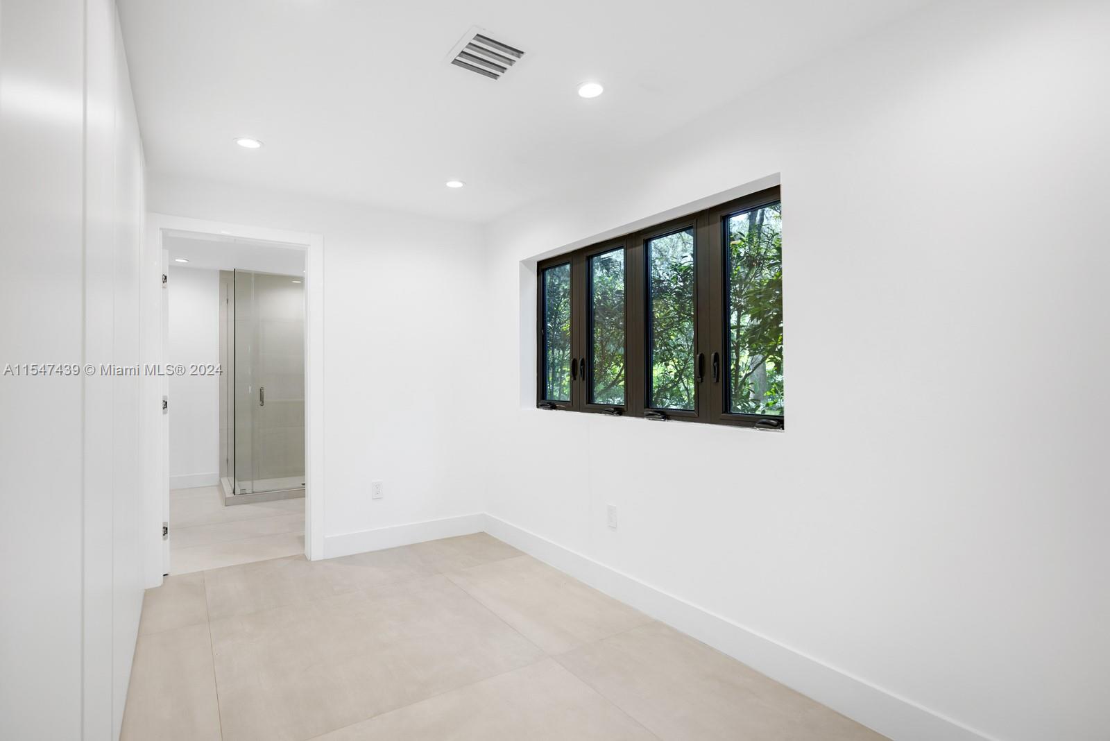 CORAL GABLES WATERWAY - Residential