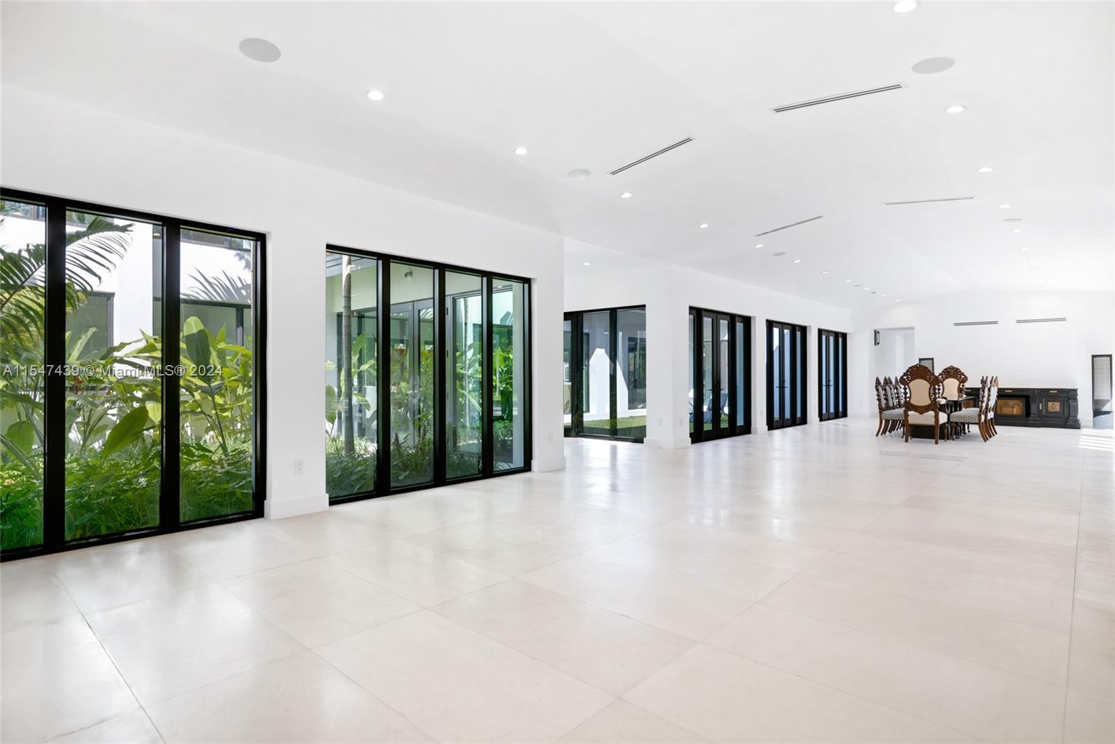 CORAL GABLES WATERWAY - Residential
