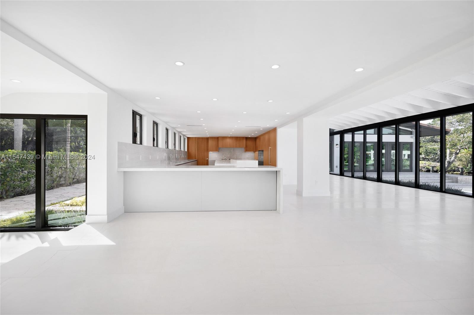 CORAL GABLES WATERWAY - Residential