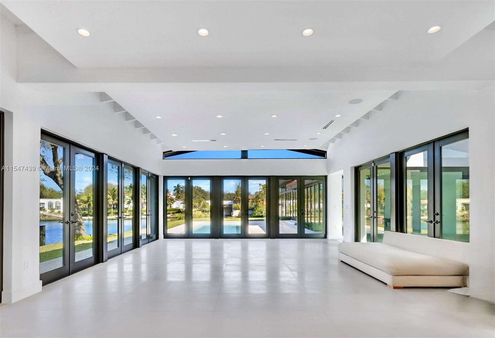 CORAL GABLES WATERWAY - Residential