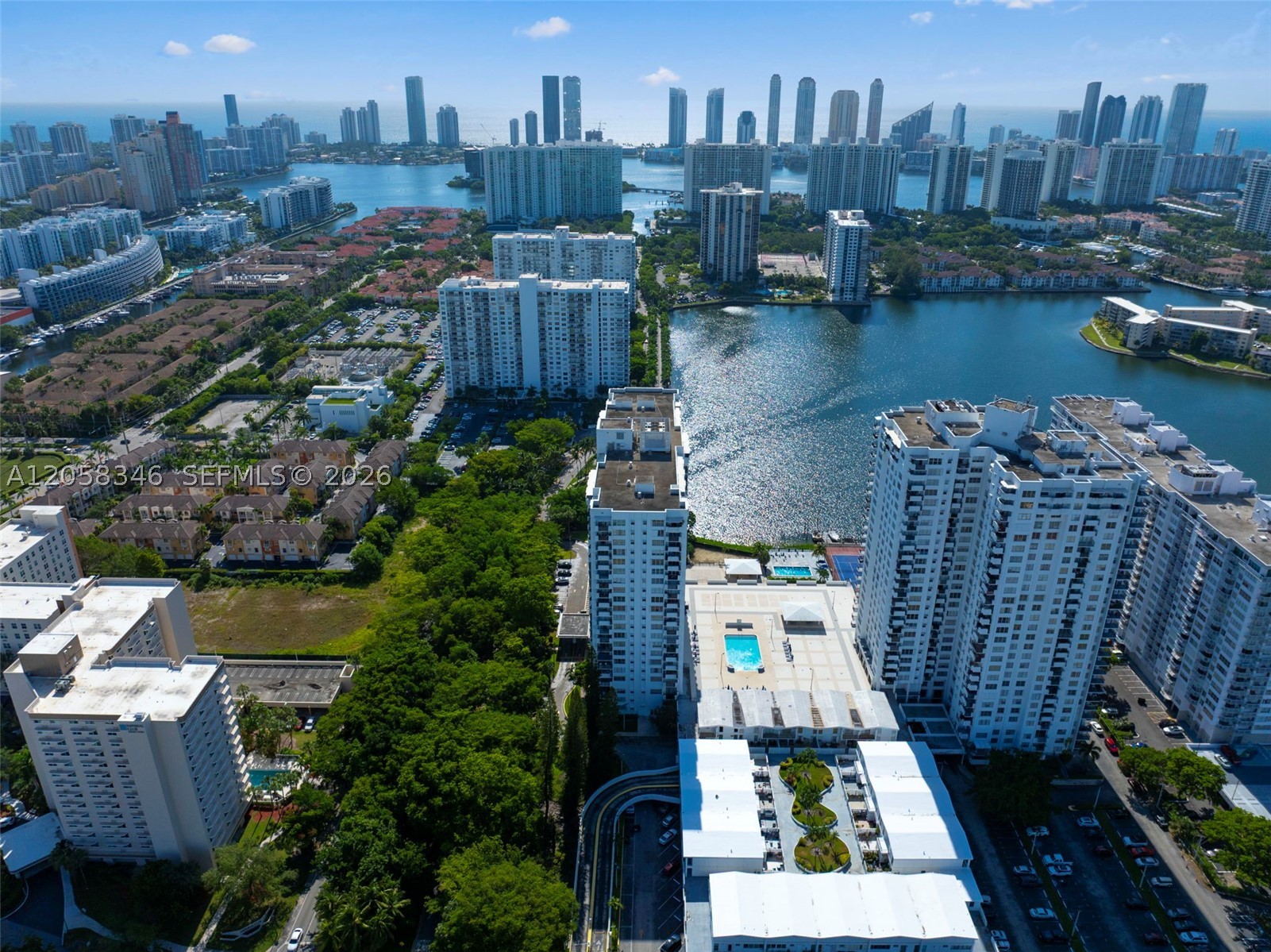 COMMODORE PLAZA CONDO - Residential