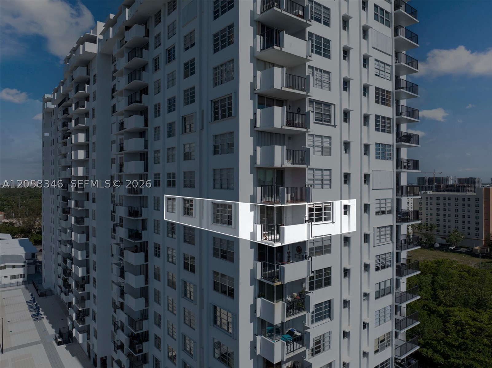 COMMODORE PLAZA CONDO - Residential