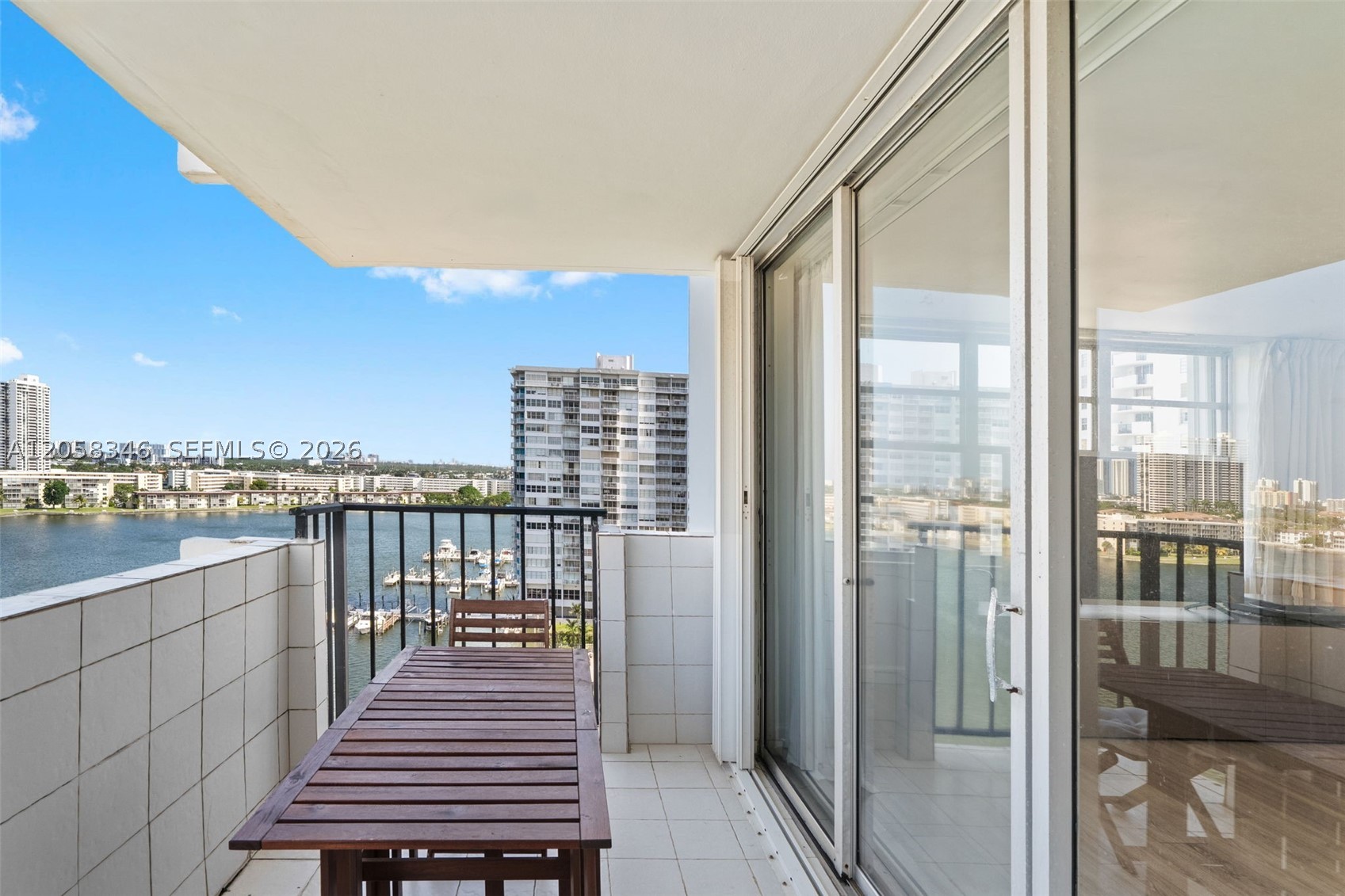 COMMODORE PLAZA CONDO - Residential
