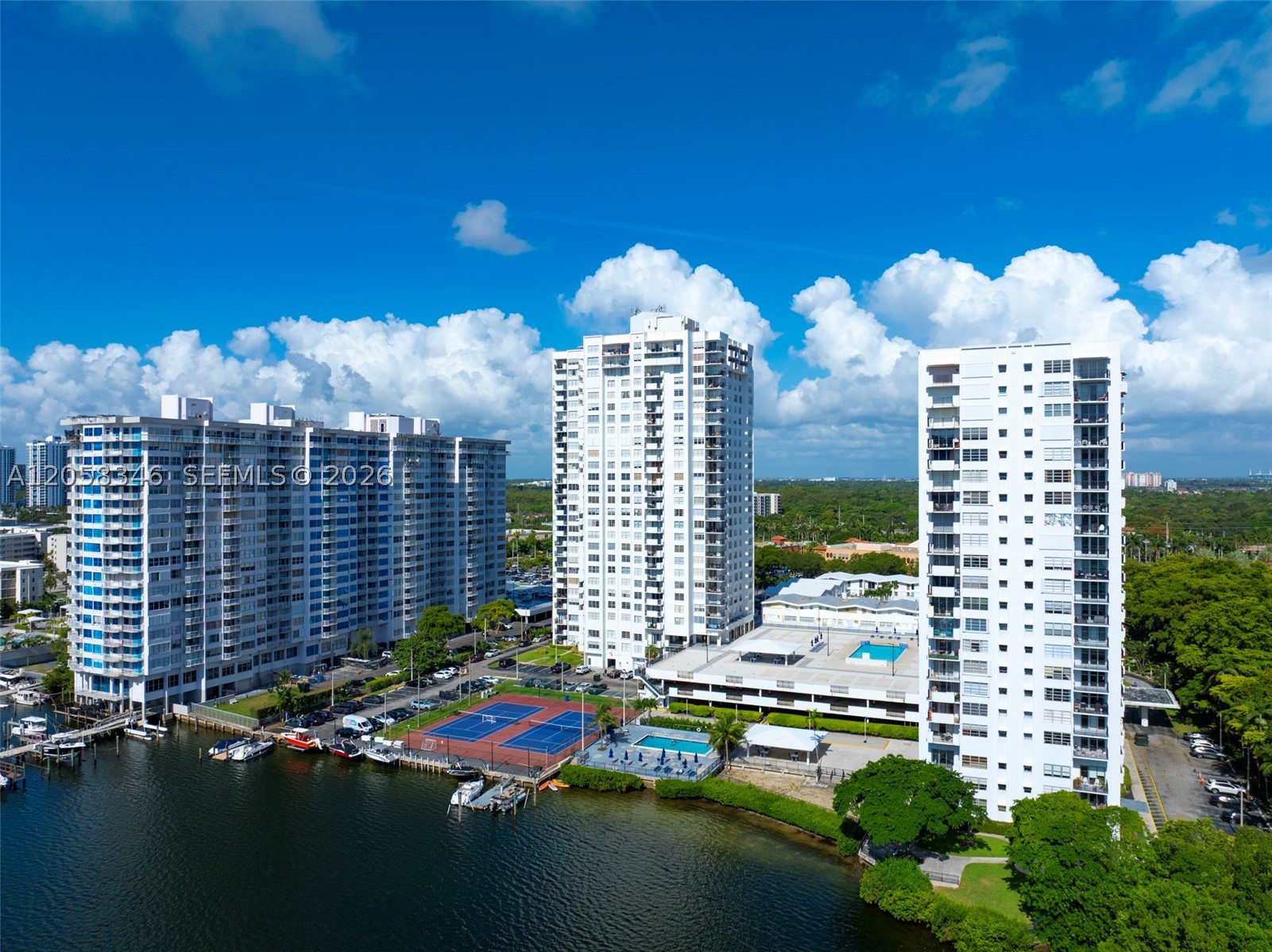 COMMODORE PLAZA CONDO - Residential