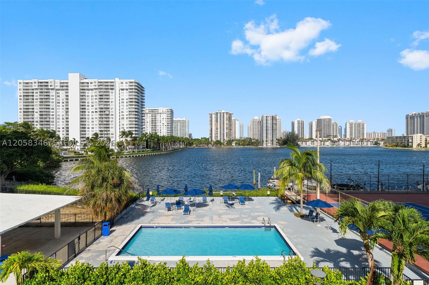 COMMODORE PLAZA CONDO - Residential