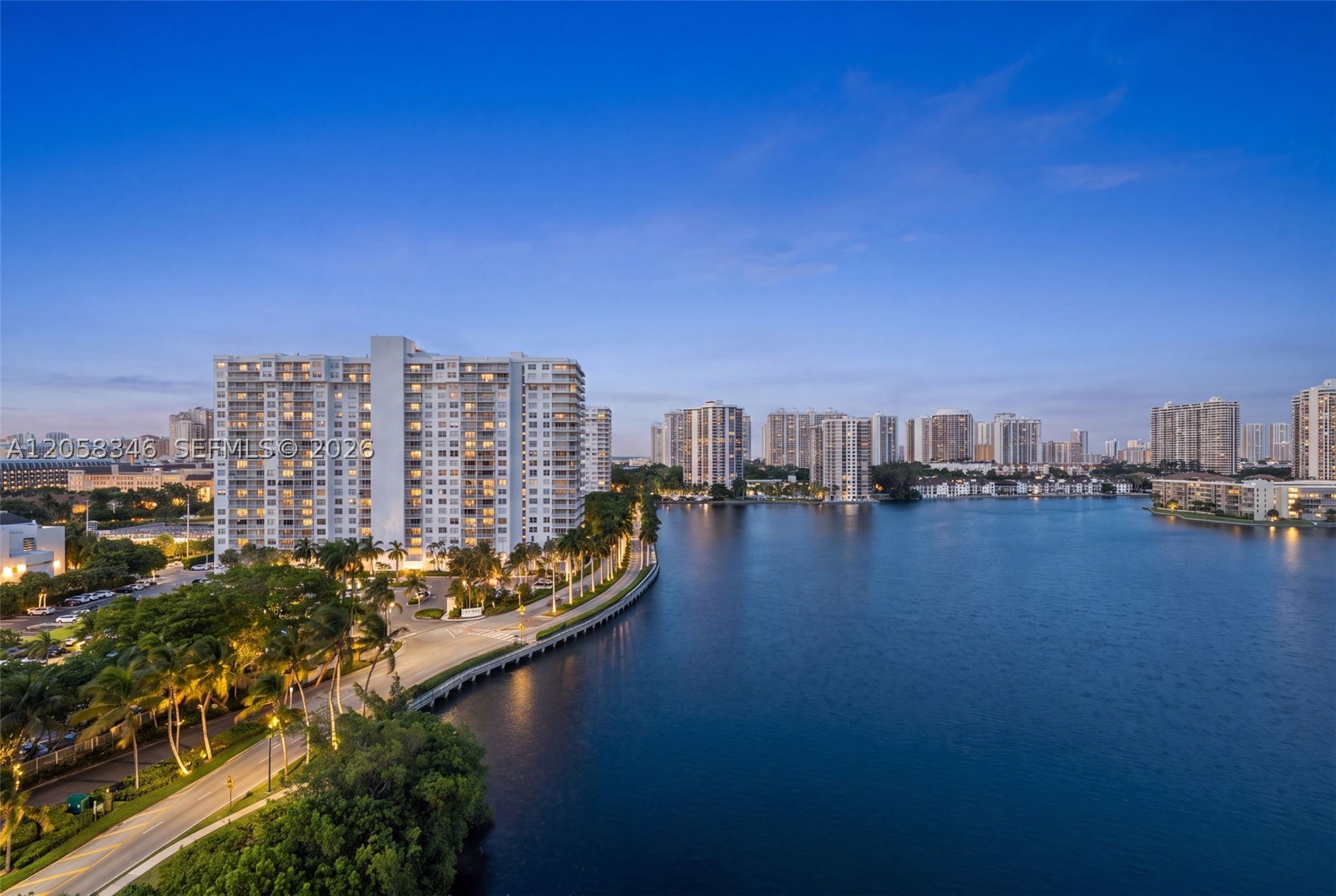 COMMODORE PLAZA CONDO - Residential