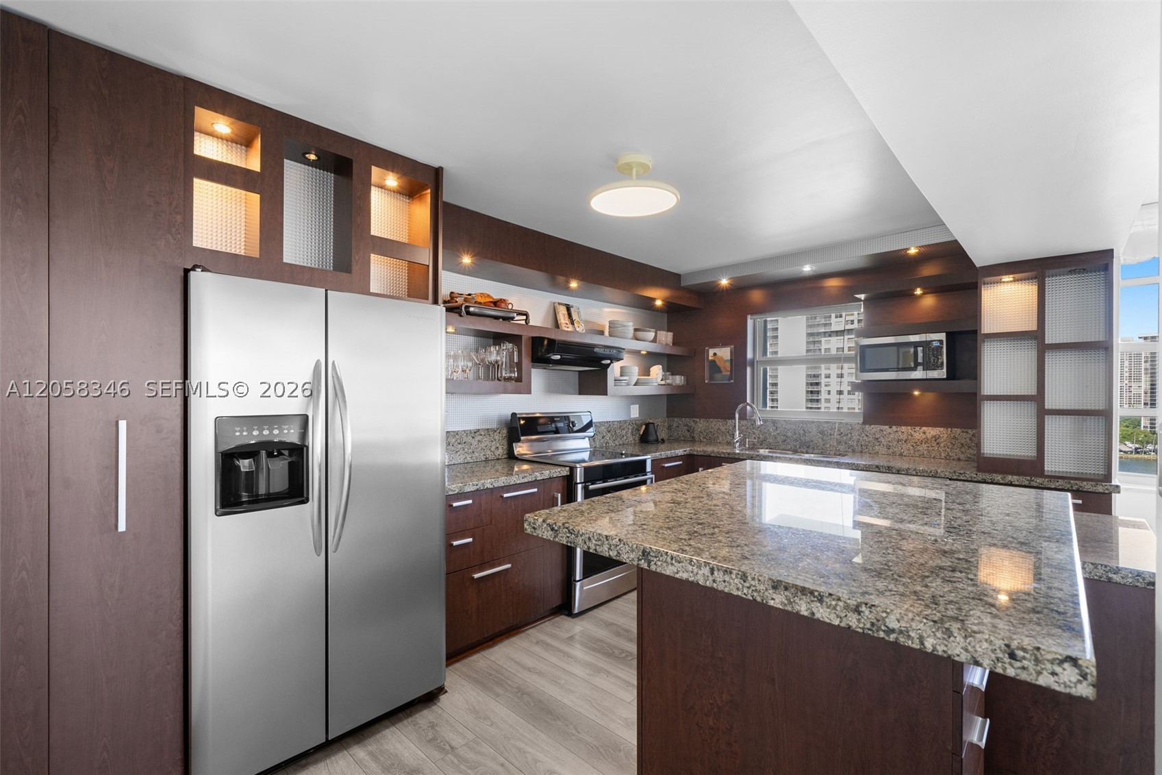COMMODORE PLAZA CONDO - Residential