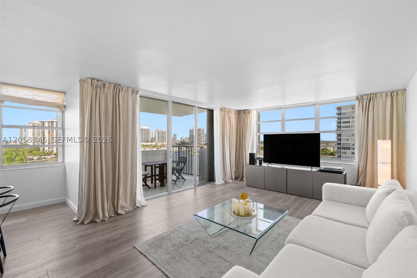 COMMODORE PLAZA CONDO - Residential