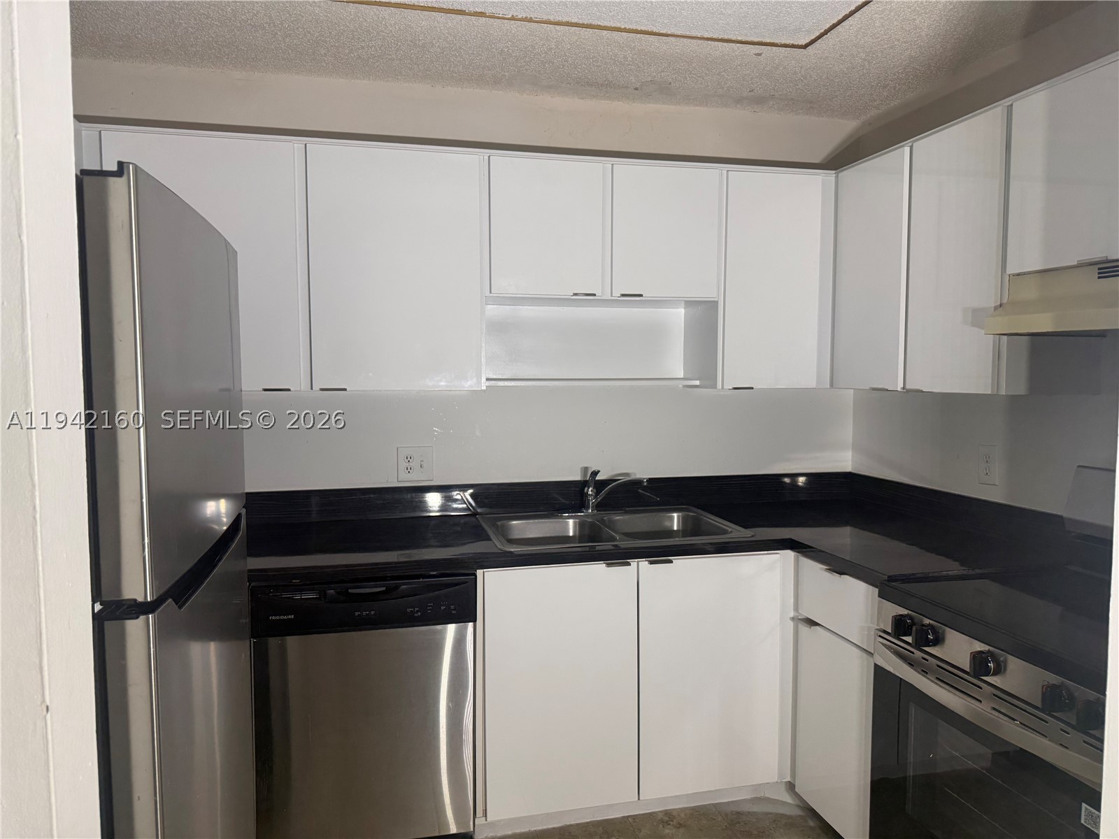 CYPRESS CREEK VILLAS - Residential