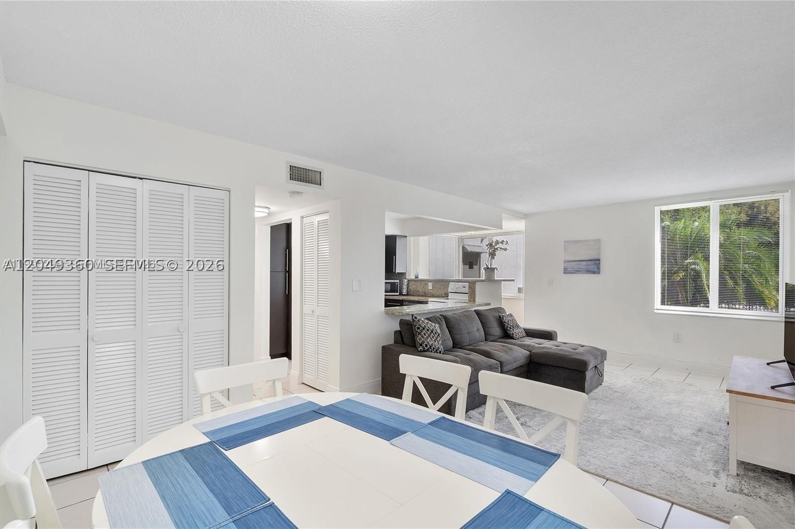 CARIBBEAN BREEZE CONDO - Residential