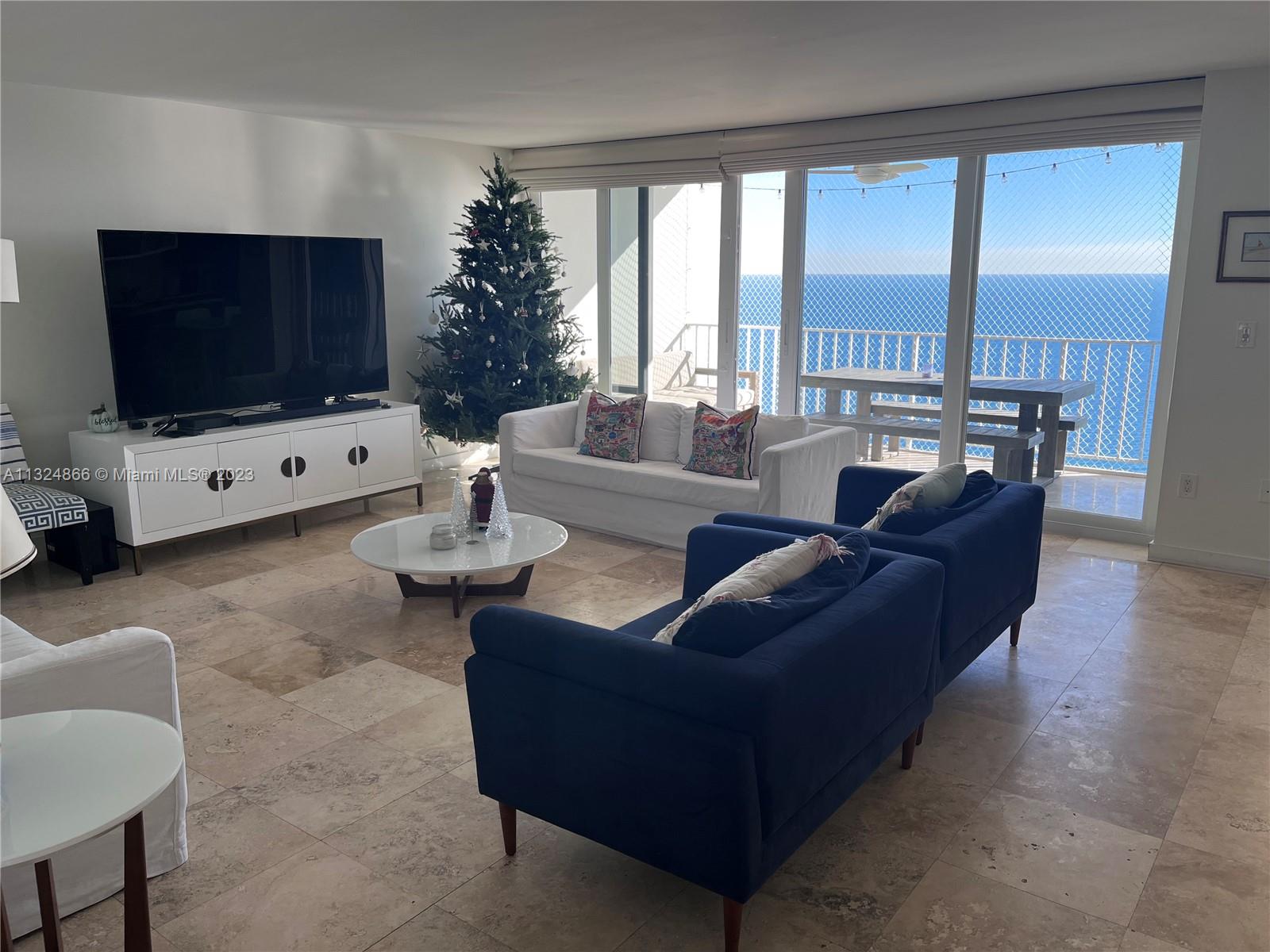 CASA DEL MAR CONDO - Residential Lease