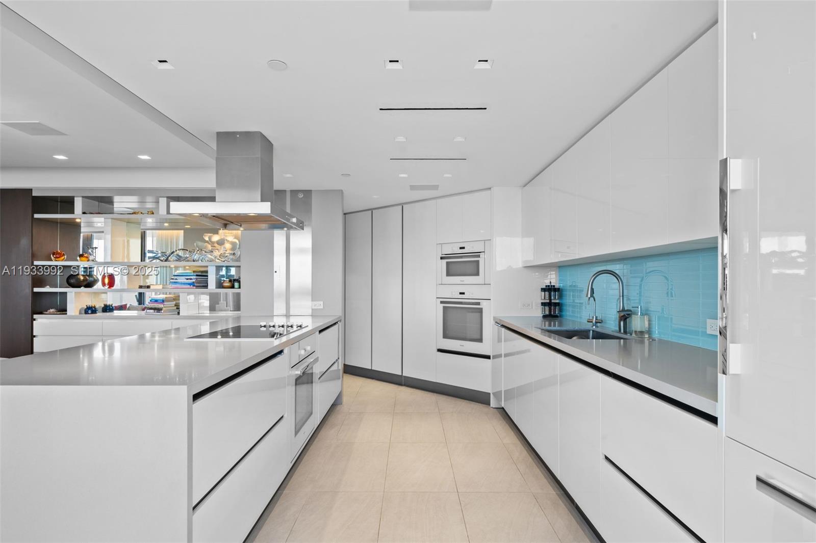 BAL HARBOUR TOWER CONDO - Residential