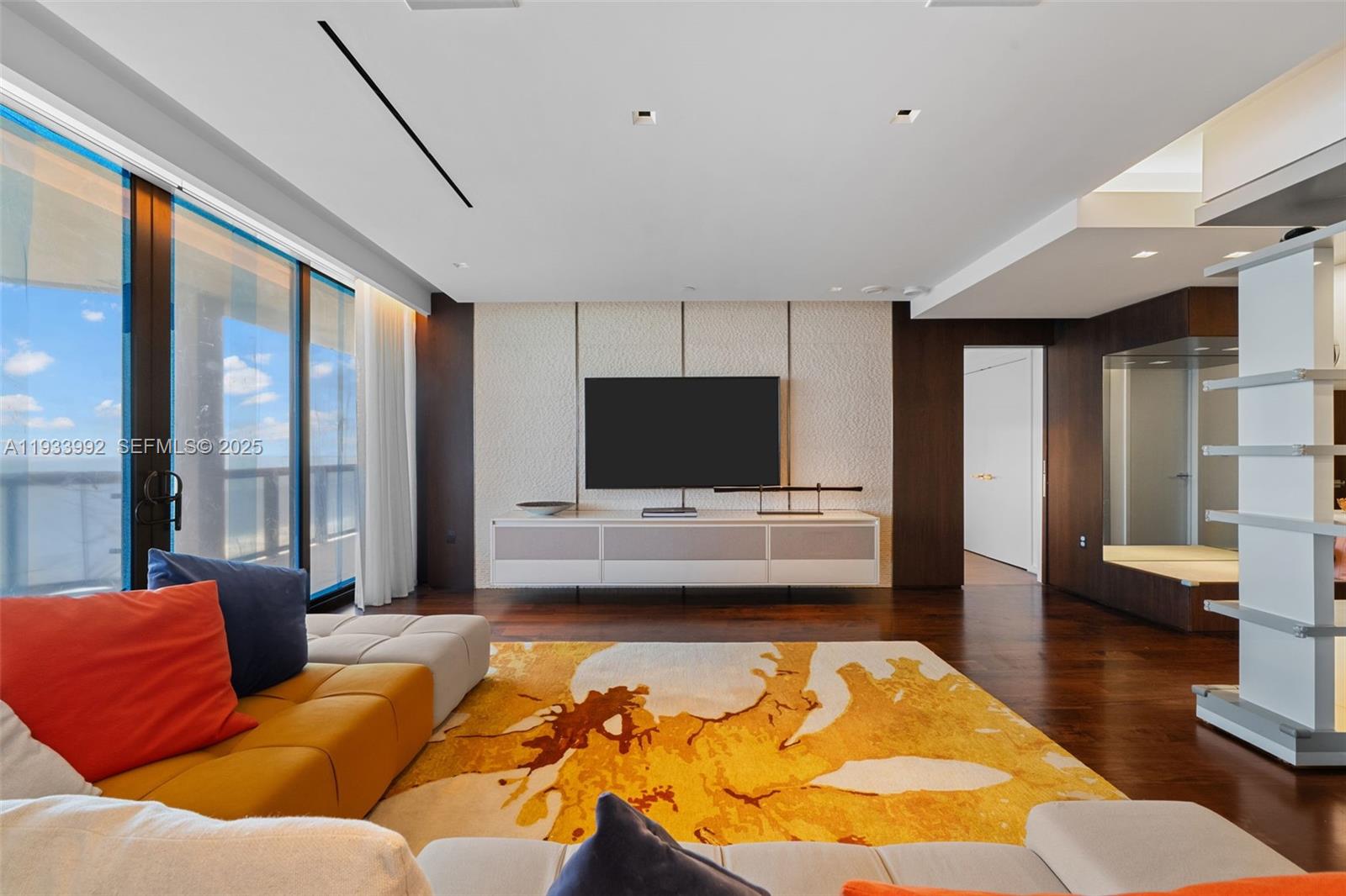 BAL HARBOUR TOWER CONDO - Residential