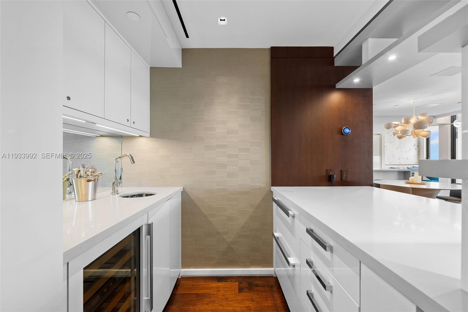 BAL HARBOUR TOWER CONDO - Residential