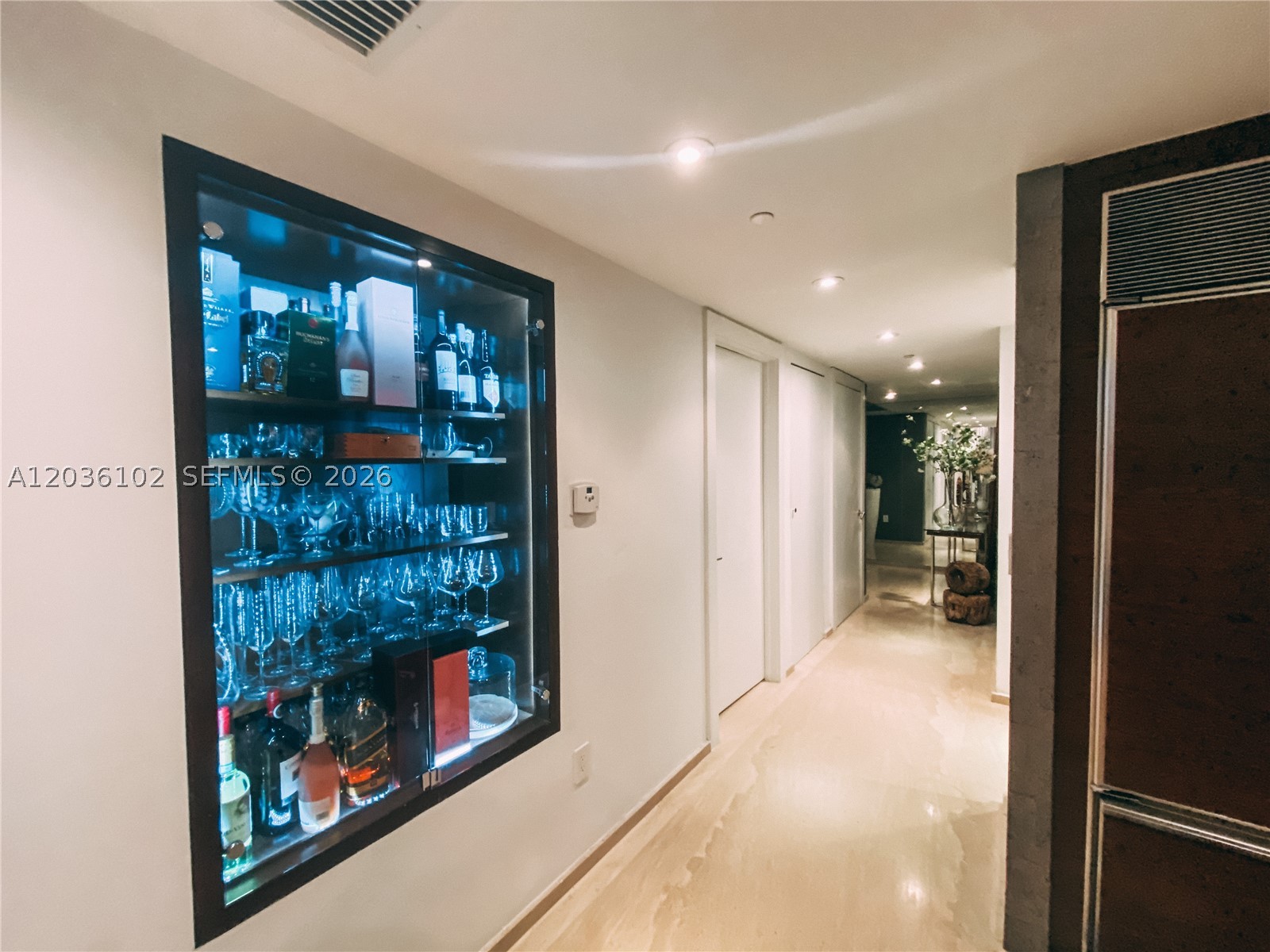 ICONBRICKELL CONDO NO 1 - Residential
