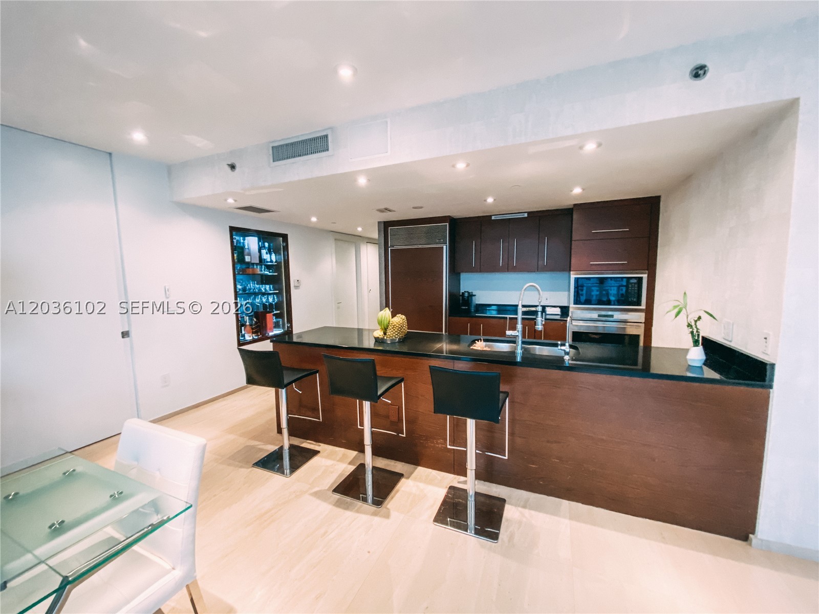 ICONBRICKELL CONDO NO 1 - Residential