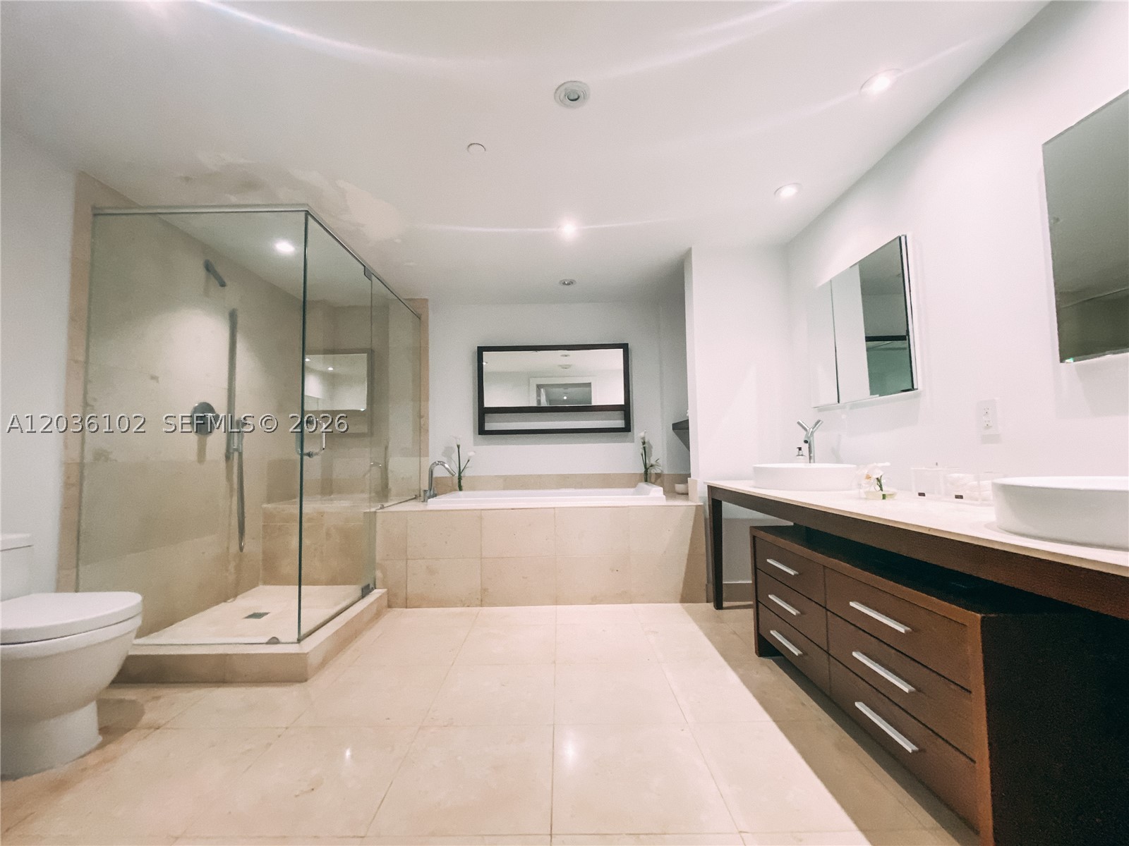 ICONBRICKELL CONDO NO 1 - Residential