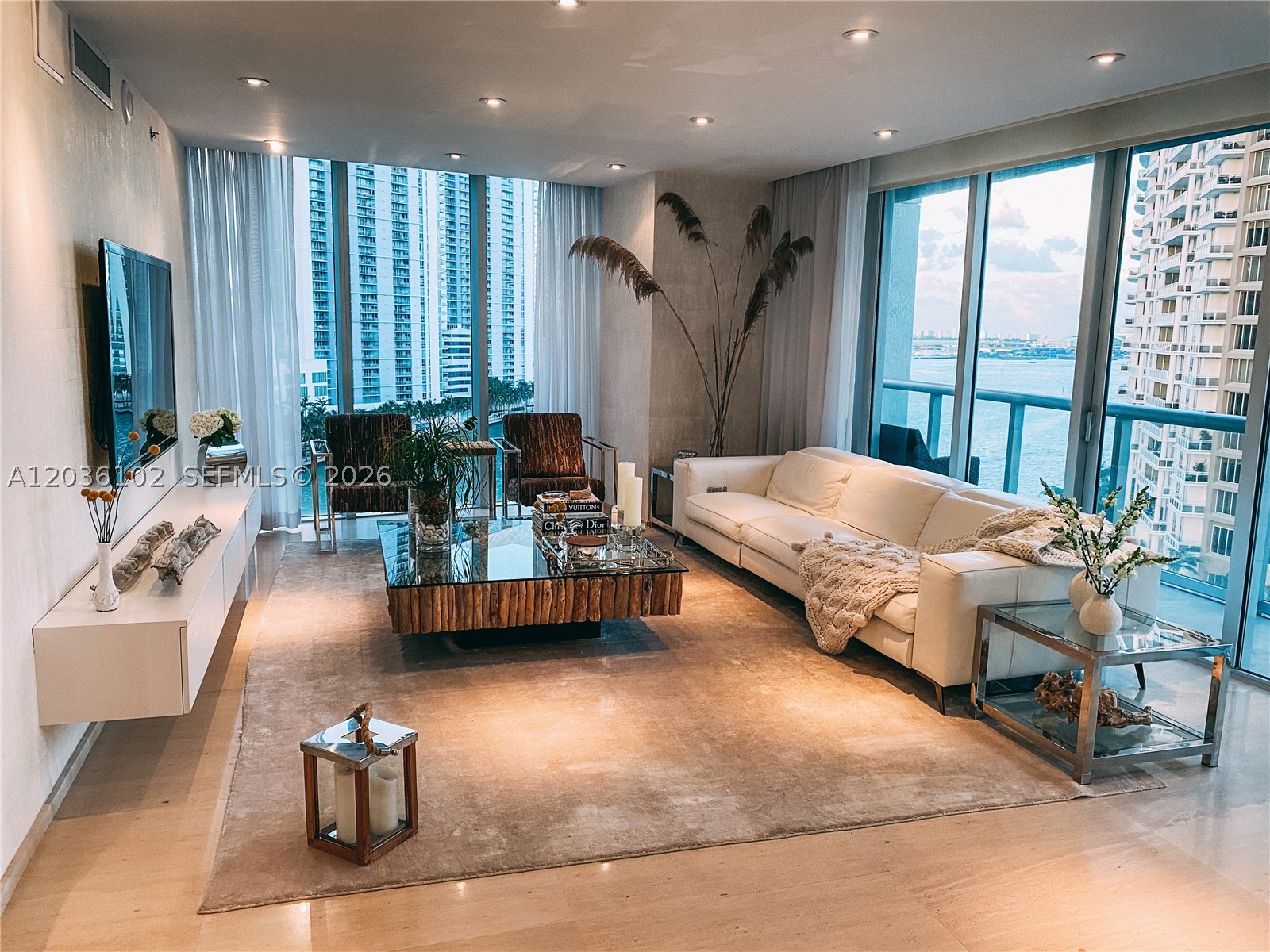 ICONBRICKELL CONDO NO 1 - Residential
