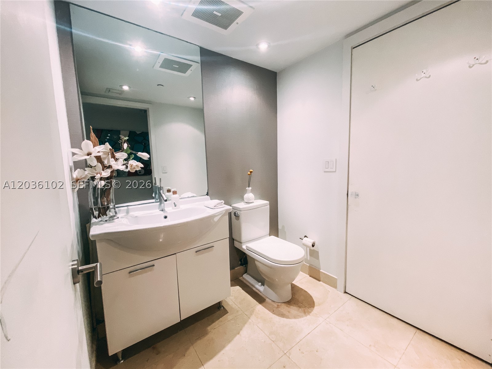 ICONBRICKELL CONDO NO 1 - Residential
