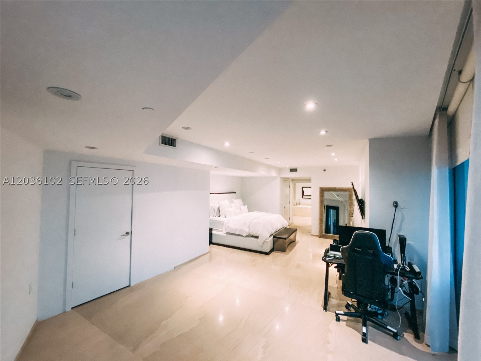 ICONBRICKELL CONDO NO 1 - Residential