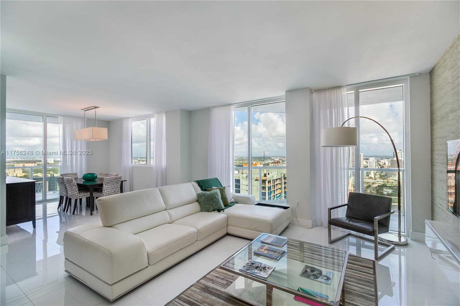 VIZCAYNE SOUTH CONDO - Residential