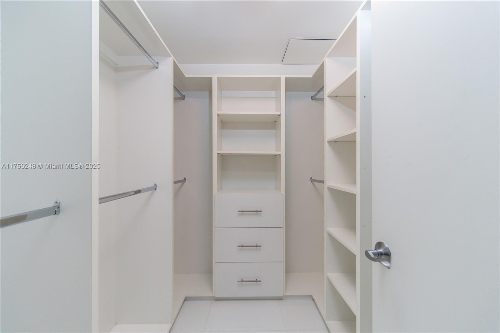VIZCAYNE SOUTH CONDO - Residential
