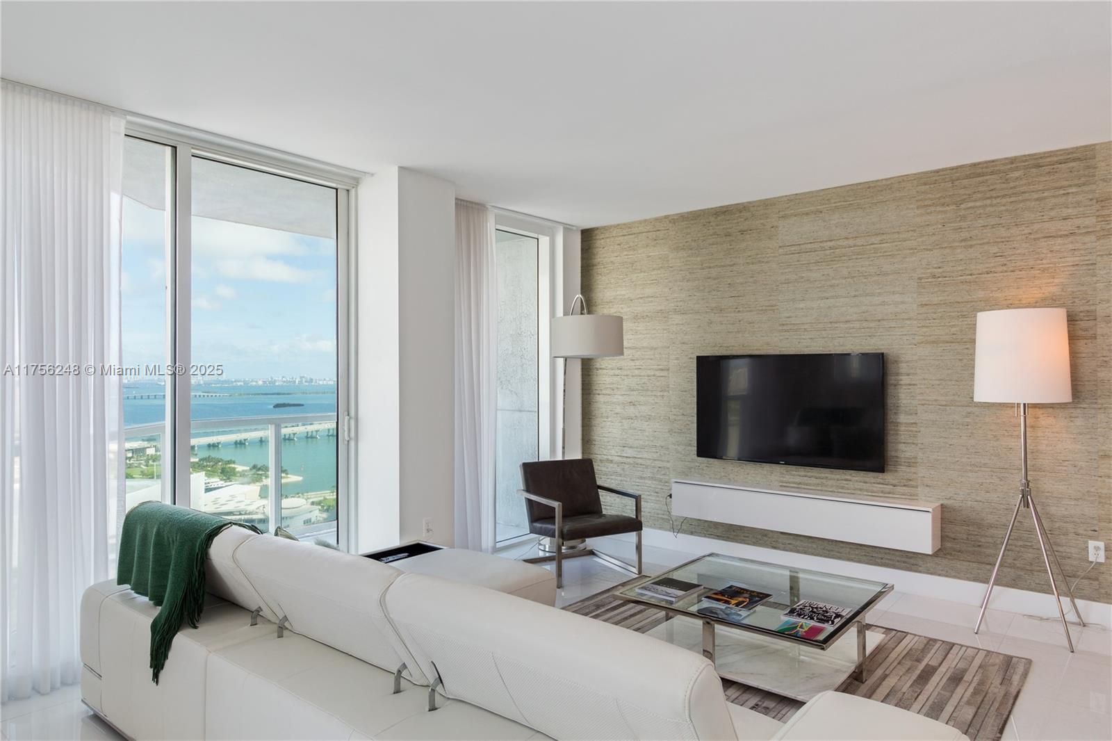 VIZCAYNE SOUTH CONDO - Residential