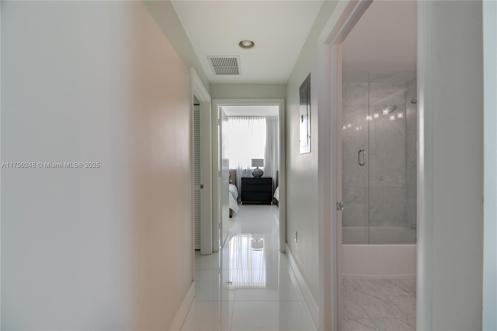 VIZCAYNE SOUTH CONDO - Residential