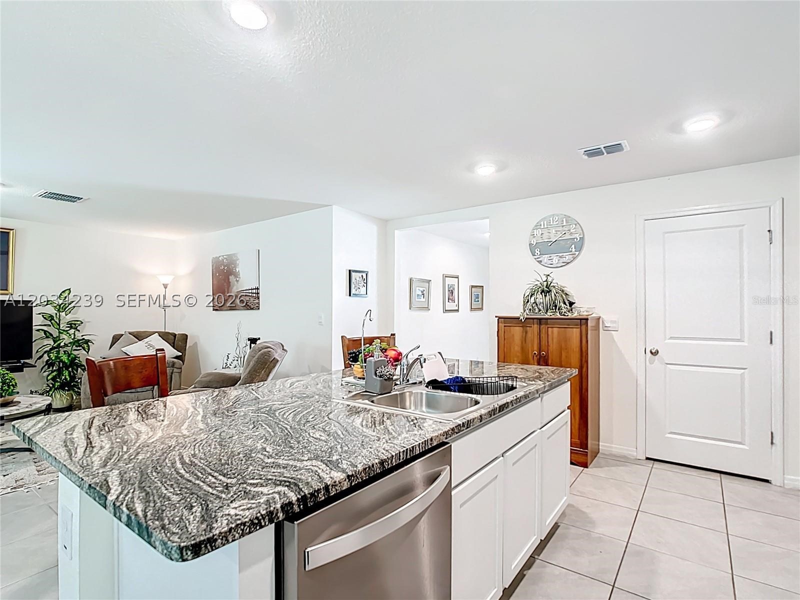 HUNTINGTON RIDGE - Residential