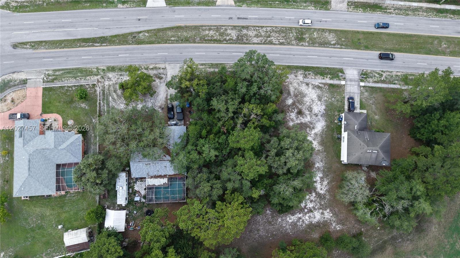 SPRING HILL - Land