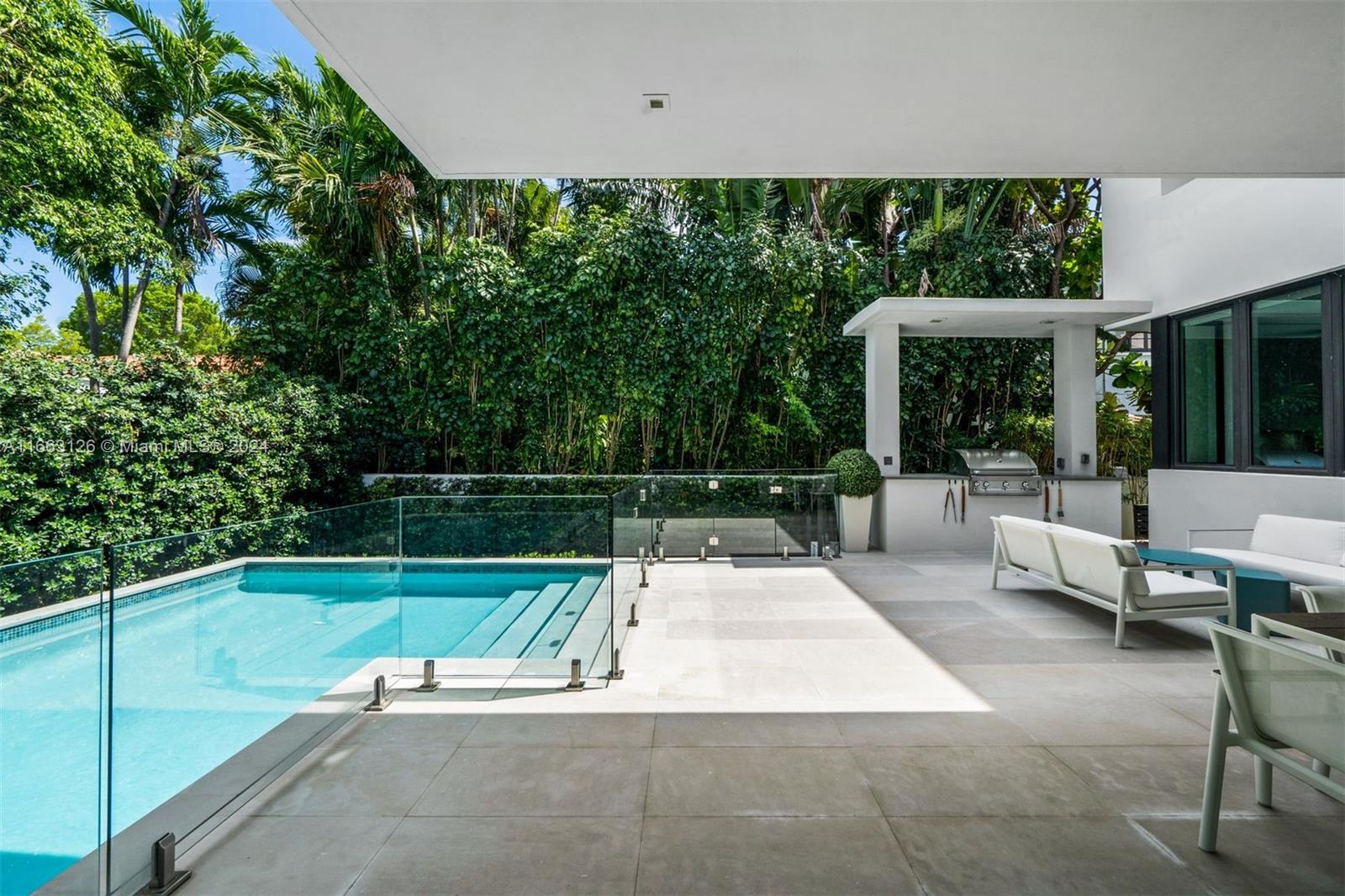 LA GORCE GOLF SUB - Residential